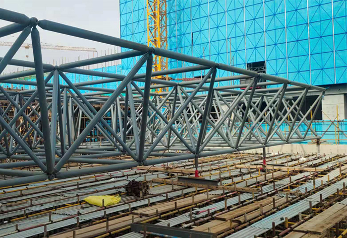 焦作高铁东总部基地2号楼网架